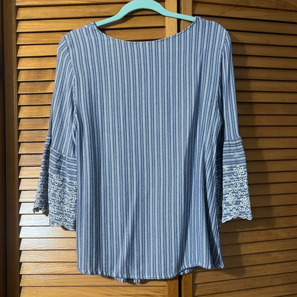 🔥 Style & Co. Blue Striped Blouse with Eyelet Sleeves - Picture 2 of 7